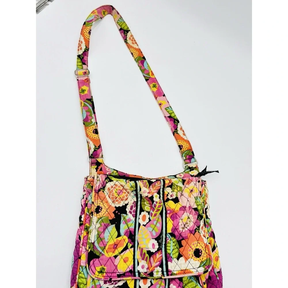 Vera Bradley Floral Quilted Crossbody Messenger‎ Bag Pink Black Boho